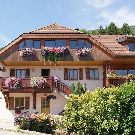 B&B Le Sourire Du Lac Sévrier Exteriör bild