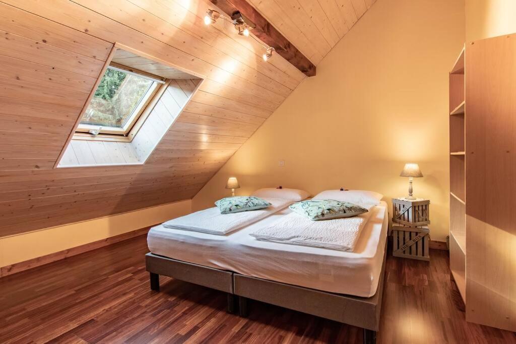 B&B Le Sourire Du Lac Sévrier Exteriör bild