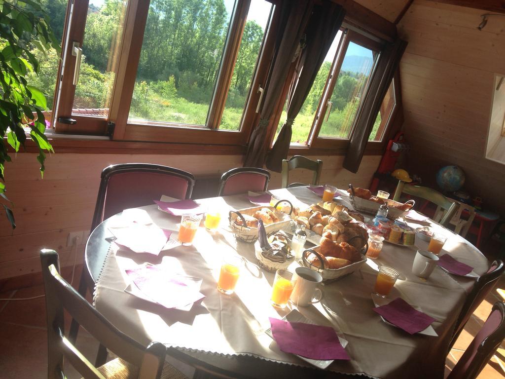 B&B Le Sourire Du Lac Sévrier Exteriör bild