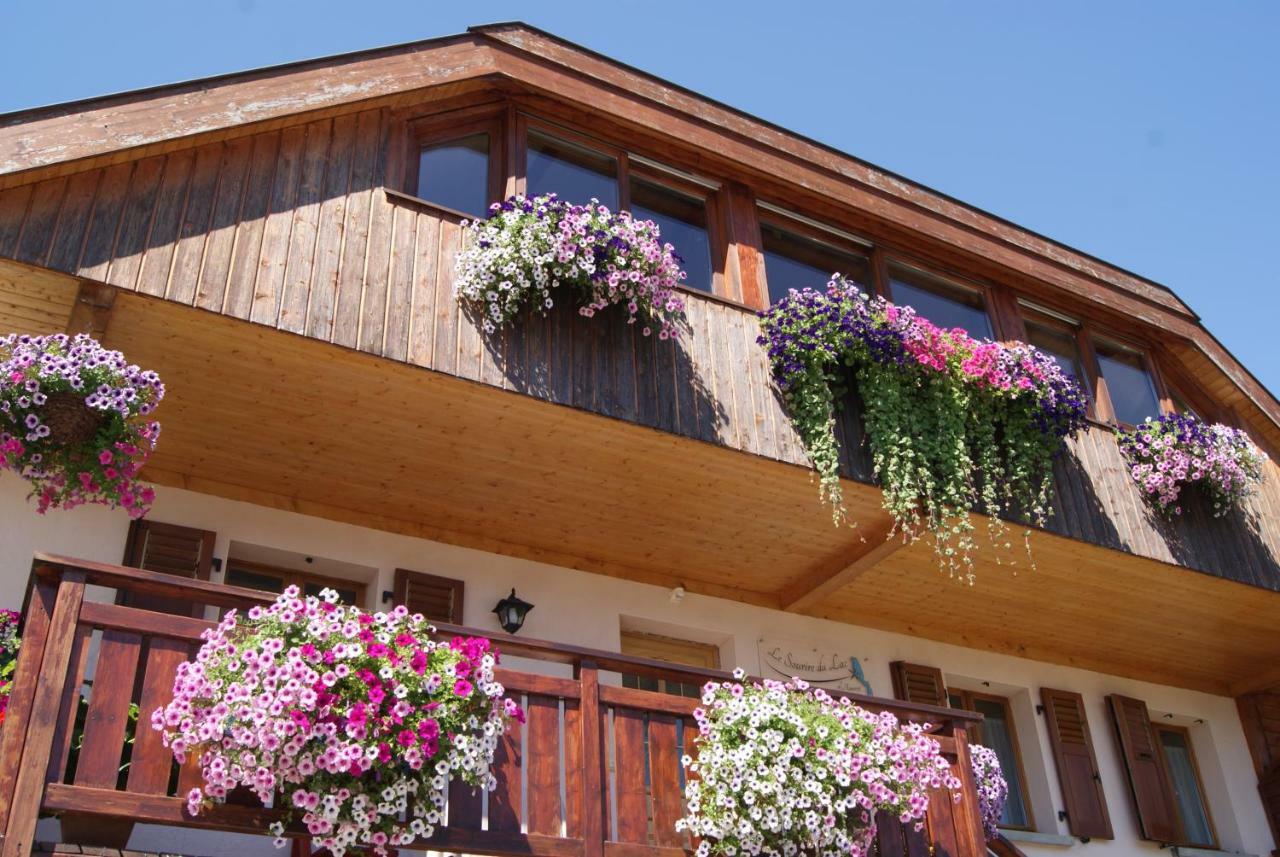 B&B Le Sourire Du Lac Sévrier Exteriör bild